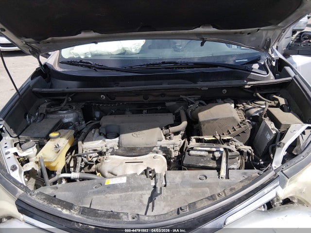 2T3WFREV4GW250817 Toyota Rav4 Xle