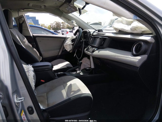 2T3WFREV4GW250817 Toyota Rav4 Xle