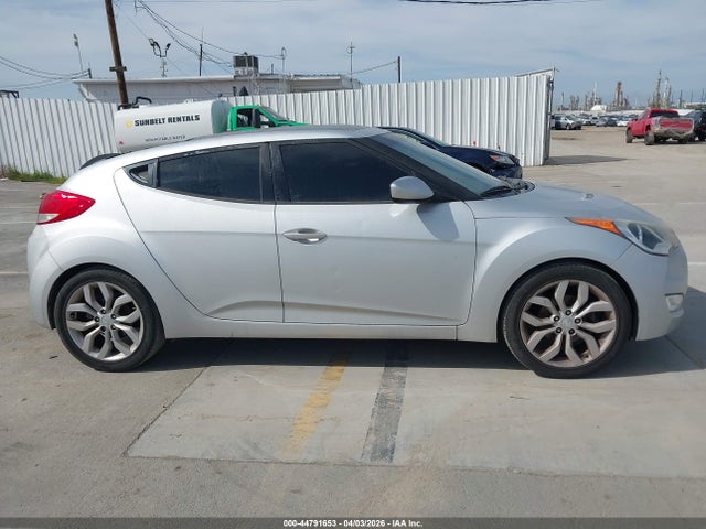 Aukcja sprzedaży 2013 Hyundai Veloster Base W/black, vin: KMHTC6AD6DU114345, numer aukcji: 44791653