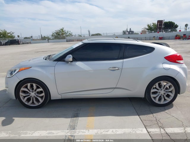 Aukcja sprzedaży 2013 Hyundai Veloster Base W/black, vin: KMHTC6AD6DU114345, numer aukcji: 44791653
