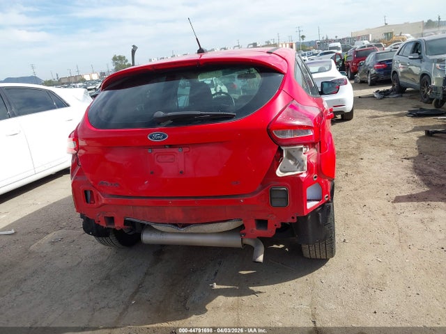 Ford FOCUS SE 2016 1FADP3K20GL212800 Image 17