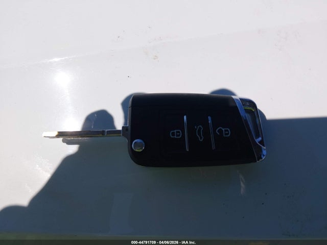 Продаж на аукціоні авто 2018 Volkswagen Tiguan 2.0t S, vin: 3VV0B7AX2JM068413, номер лоту: 44791709