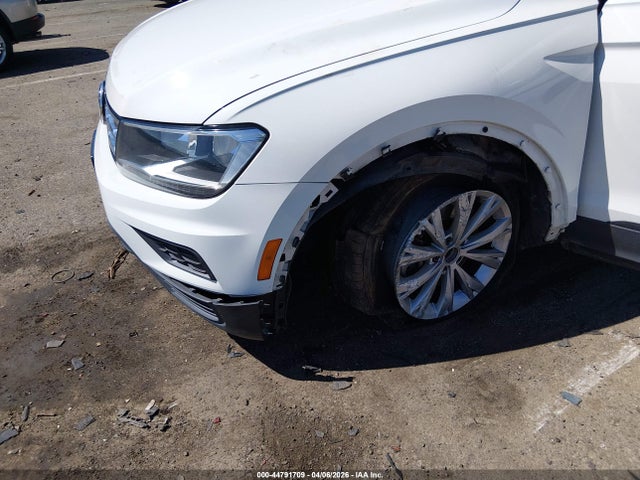 Продаж на аукціоні авто 2018 Volkswagen Tiguan 2.0t S, vin: 3VV0B7AX2JM068413, номер лоту: 44791709