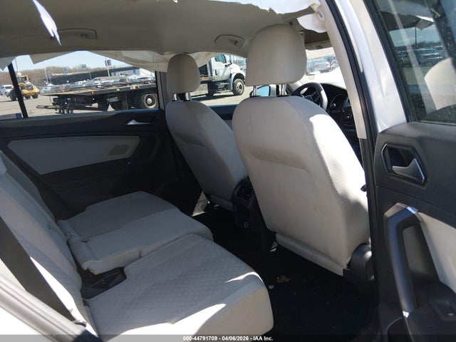 Продаж на аукціоні авто 2018 Volkswagen Tiguan 2.0t S, vin: 3VV0B7AX2JM068413, номер лоту: 44791709