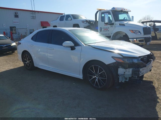 4T1G11BKXMU036952 Toyota Camry Se Awd