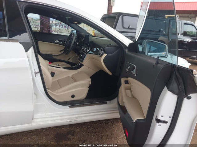 2019 Mercedes-benz Cla 250 მანქანა იყიდება აუქციონზე, vin: WDDSJ4EB1KN712813, აუქციონის ნომერი: 44791726