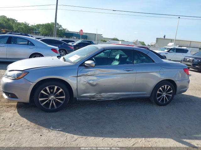 Aukcja sprzedaży 2014 Chrysler 200 S, vin: 1C3BCBGG6EN163281, numer aukcji: 44791752