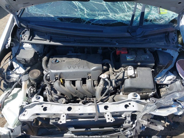 VNKKTUD34JA090848 Toyota Yaris L/le/se