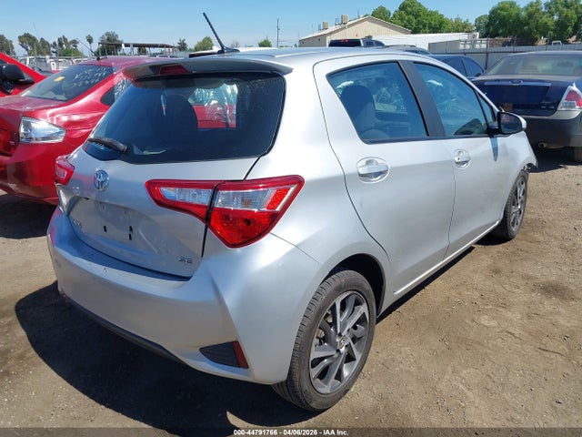 VNKKTUD34JA090848 Toyota Yaris L/le/se