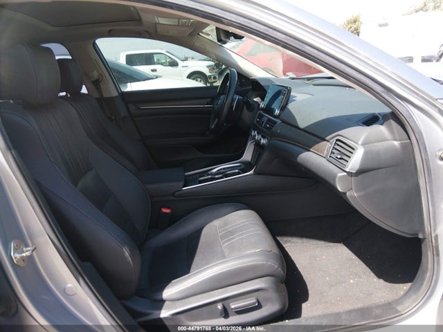 1HGCV3F9XKA004867 Honda Accord Hybrid Touring