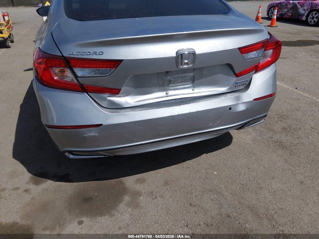1HGCV3F9XKA004867 Honda Accord Hybrid Touring