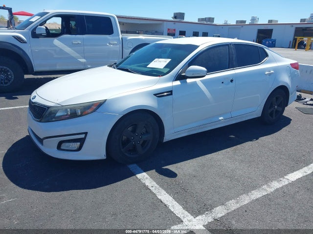 KIA Optima Lx 2015 5XXGM4A74FG352723 Image 2