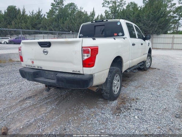 2017 NISSAN TITAN XD 1N6BA1F38HN568229 Photo 3