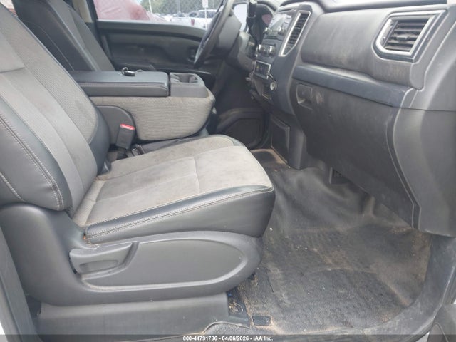 2017 NISSAN TITAN XD 1N6BA1F38HN568229 Photo 4