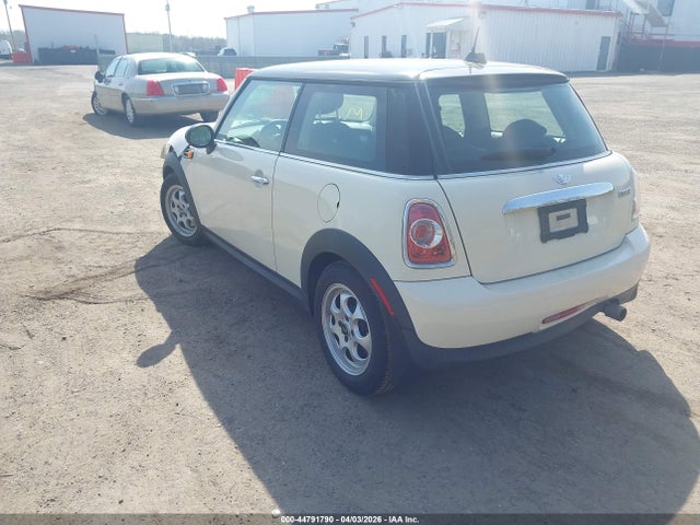 2013 MINI HARDTOP WMWSU3C57DT546446 Photo 2