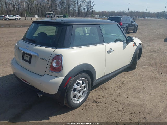 2013 MINI HARDTOP WMWSU3C57DT546446 Photo 3