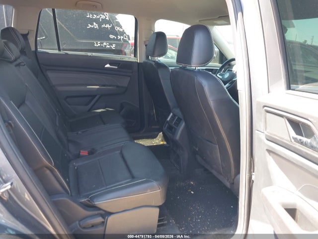 44791793 :رقم المزاد ، 1V2LP2CAXNC557575 vin ، 2022 Volkswagen Atlas 2.0t Se مزاد بيع