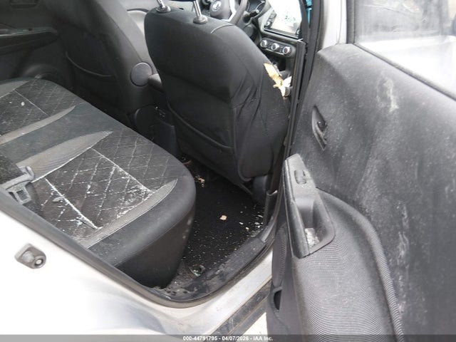 3N1CP5CU1KL548425 Nissan KICKS S