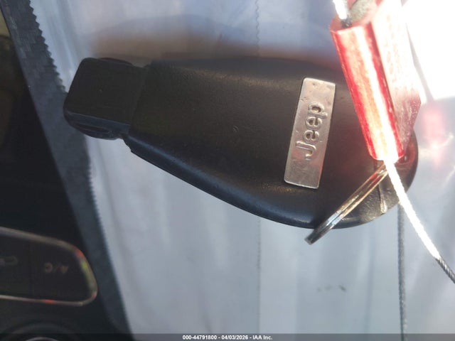 2017 JEEP CHEROKEE 1C4PJLCB4HW604184 Photo 10