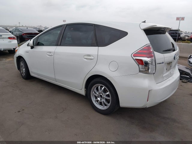 JTDZN3EU5GJ042089 Toyota Prius V Two