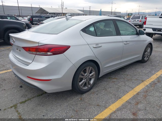 KMHD84LF1JU718065 Hyundai ELANTRA SEL