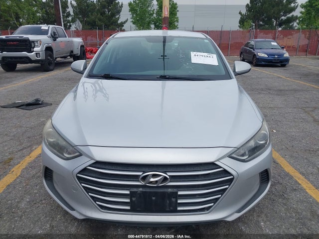 KMHD84LF1JU718065 Hyundai ELANTRA SEL