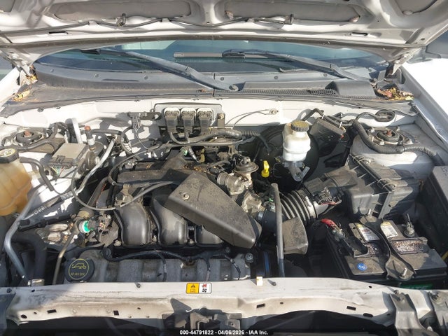 Продажа на аукционе авто 2005 Ford Escape Xlt, vin: 1FMYU03165KB41402, номер лота: 44791822