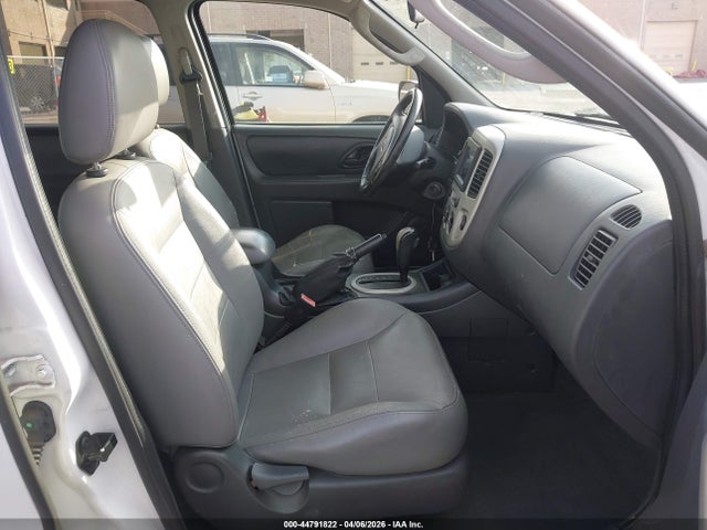 Продажа на аукционе авто 2005 Ford Escape Xlt, vin: 1FMYU03165KB41402, номер лота: 44791822