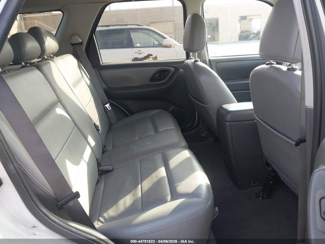 Продажа на аукционе авто 2005 Ford Escape Xlt, vin: 1FMYU03165KB41402, номер лота: 44791822