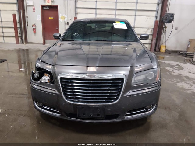 2013 Chrysler 300 300s მანქანა იყიდება აუქციონზე, vin: 2C3CCABG3DH547242, აუქციონის ნომერი: 44791842