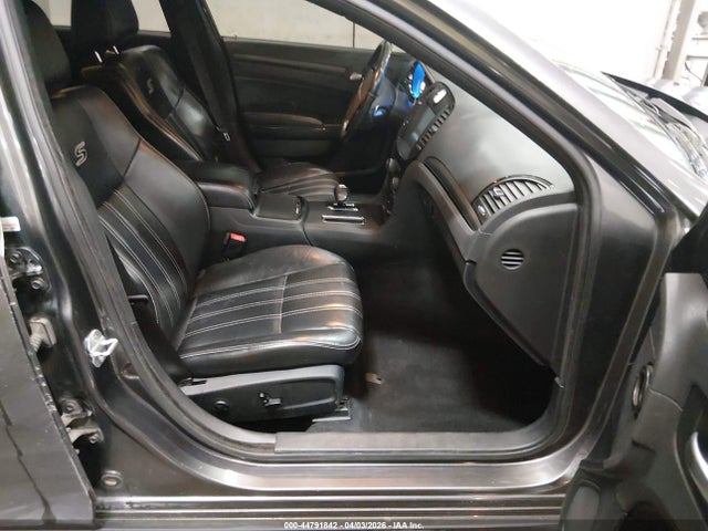 2013 Chrysler 300 300s მანქანა იყიდება აუქციონზე, vin: 2C3CCABG3DH547242, აუქციონის ნომერი: 44791842