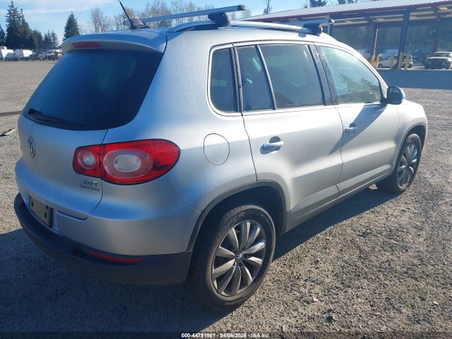 2011 VOLKSWAGEN TIGUAN WVGBV7AX0BW545450 Photo 3