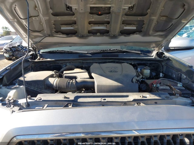 3TMAZ5CN5JM065925 Toyota Tacoma Trd Sport