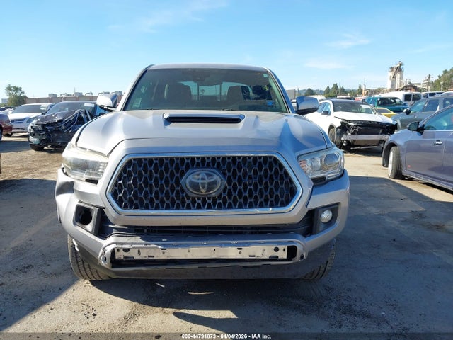 3TMAZ5CN5JM065925 Toyota Tacoma Trd Sport