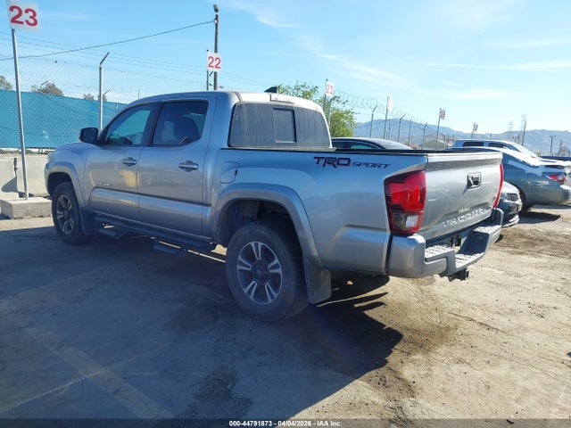 3TMAZ5CN5JM065925 Toyota Tacoma Trd Sport