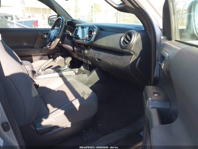 3TMAZ5CN5JM065925 Toyota Tacoma Trd Sport