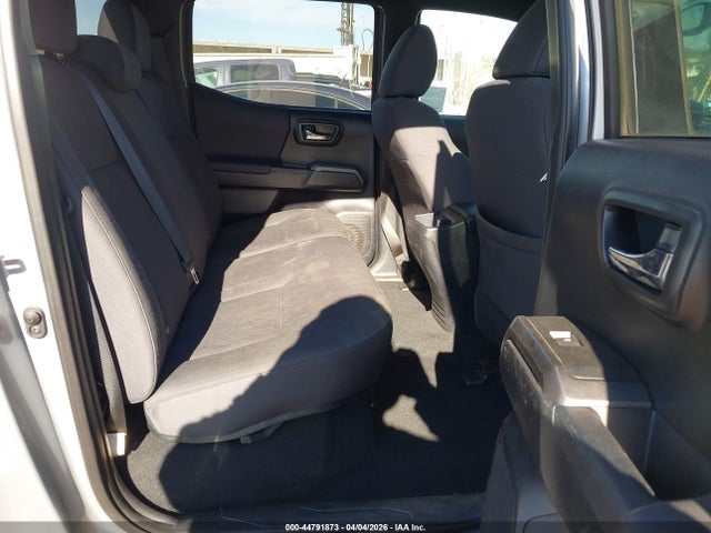 3TMAZ5CN5JM065925 Toyota Tacoma Trd Sport