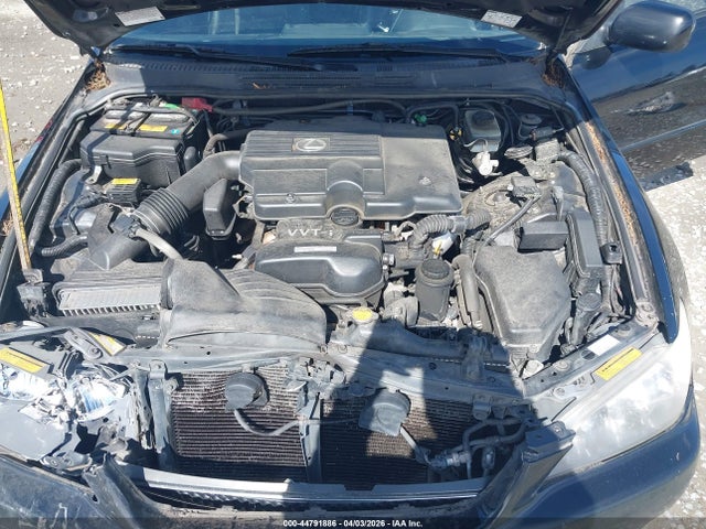 44791886 :رقم المزاد ، JTHBD192240089081 vin ، 2004 Lexus Is 300 Base W/5-speed Manual مزاد بيع