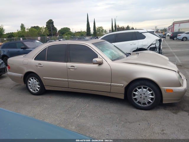 Aukcja sprzedaży 2000 Mercedes-benz E 320, vin: WDBJF65J2YB145918, numer aukcji: 44791889