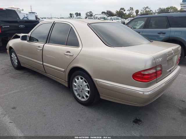 Aukcja sprzedaży 2000 Mercedes-benz E 320, vin: WDBJF65J2YB145918, numer aukcji: 44791889