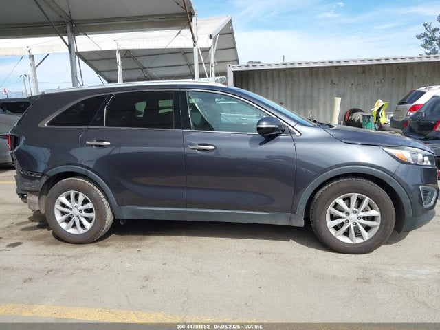 5XYPG4A58HG329966 KIA Sorento 3.3l Lx