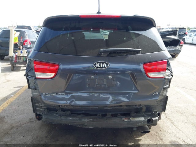 5XYPG4A58HG329966 KIA Sorento 3.3l Lx