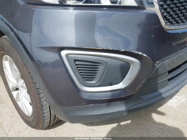 5XYPG4A58HG329966 KIA Sorento 3.3l Lx