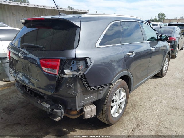 5XYPG4A58HG329966 KIA Sorento 3.3l Lx