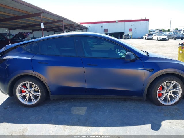 44791940 :رقم المزاد ، 7SAYGDEF7NF326022 vin ، 2022 Tesla Model Y Performance Dual Motor All-wheel Drive مزاد بيع