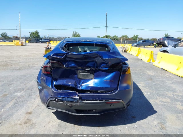 44791940 :رقم المزاد ، 7SAYGDEF7NF326022 vin ، 2022 Tesla Model Y Performance Dual Motor All-wheel Drive مزاد بيع