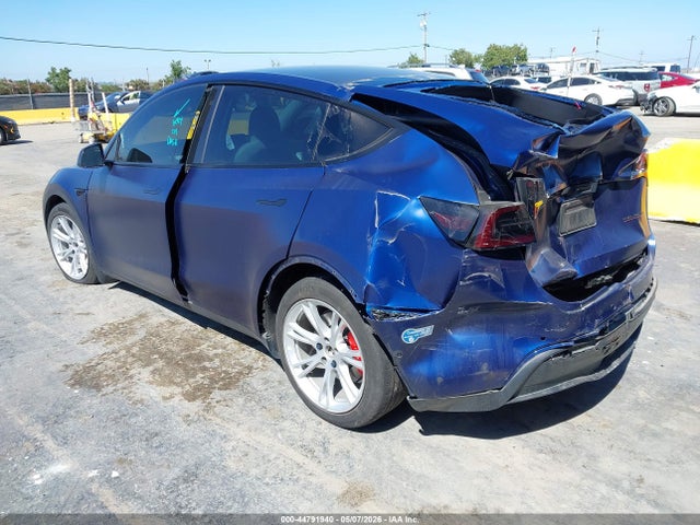 44791940 :رقم المزاد ، 7SAYGDEF7NF326022 vin ، 2022 Tesla Model Y Performance Dual Motor All-wheel Drive مزاد بيع