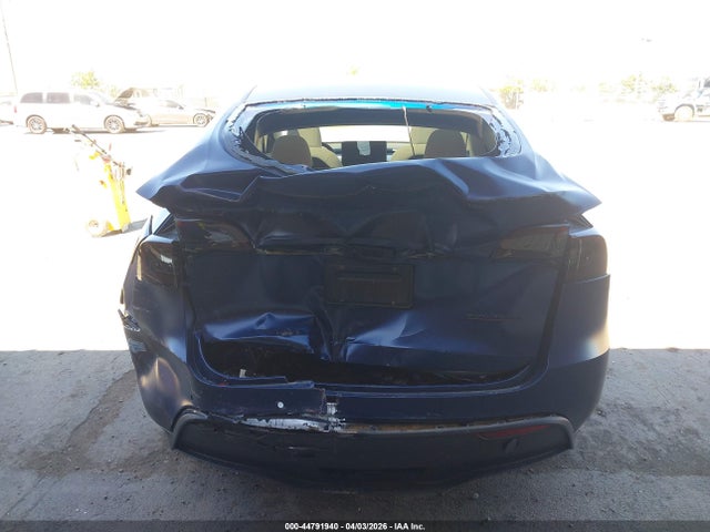 44791940 :رقم المزاد ، 7SAYGDEF7NF326022 vin ، 2022 Tesla Model Y Performance Dual Motor All-wheel Drive مزاد بيع