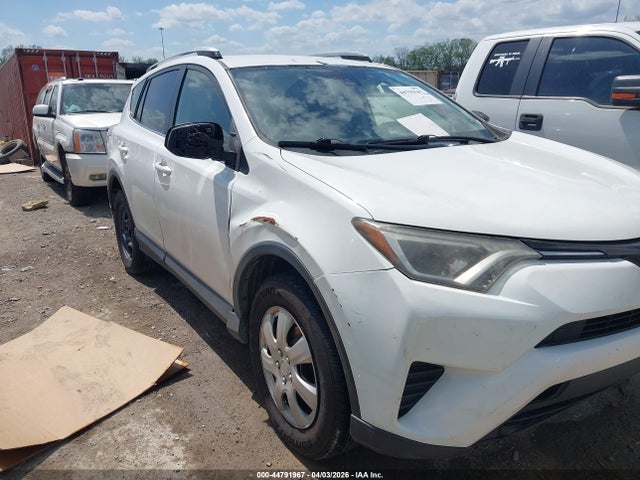 JTMBFREV4HJ716230 Toyota RAV4 LE