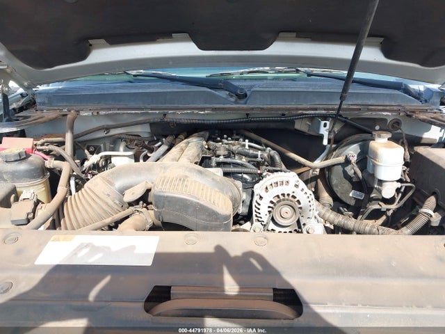 Продаж на аукціоні авто 2013 Chevrolet Suburban 1500 Lt, vin: 1GNSCJE08DR115890, номер лоту: 44791978